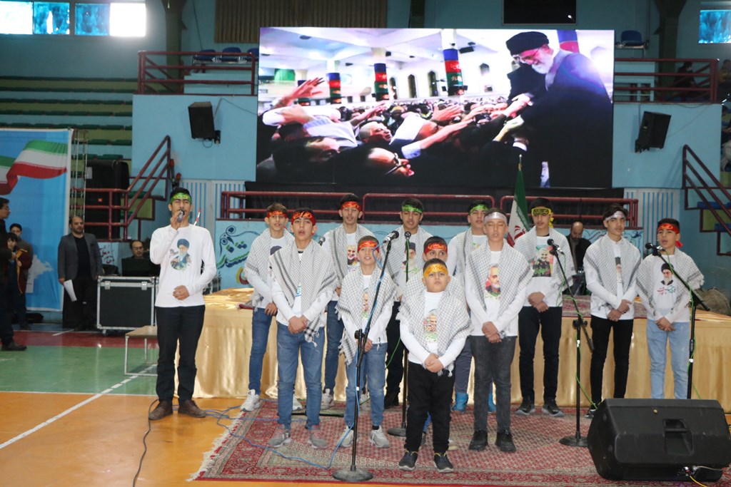 دهه هشتادي‌هاي استان آذربايجان غربي «جشن انقلاب» برگزار کردند
