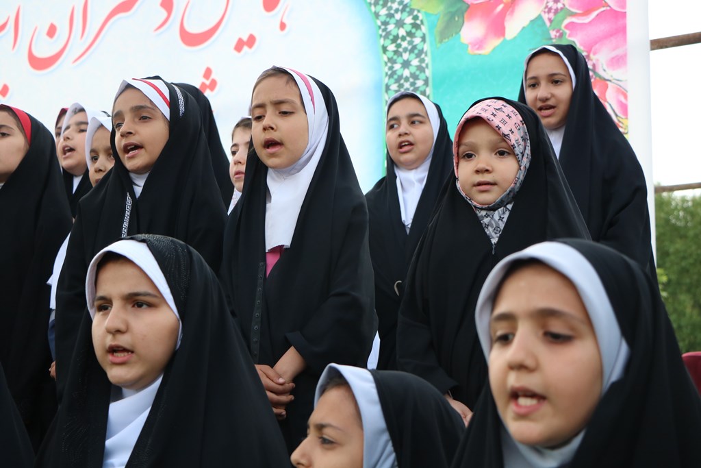 همايش دختران ايران در شهرستان اروميه برگزار شد