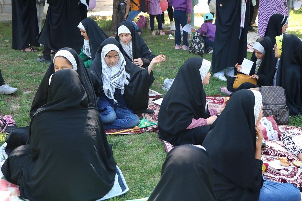 آيين افتتاحيه برنامه هاي غني سازي اوقات فراغت کانونهاي فرهنگي هنري مساجد استان آذربايجان غربي