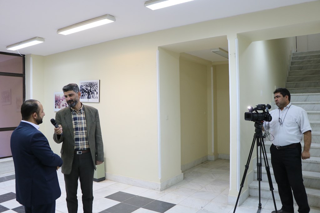 مراسم جشن هفته وحدت و 19مهر، به همت ستاد کانون هاي فرهنگي هنري مساجد آذربايجان غربي در سالن دفاع مقدس شهرستان اروميه
